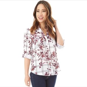 NWOT Juniors' IZ Byer Roll-Tab Shirt, Size Small